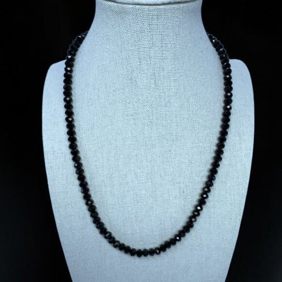 Black Shinny Glass Faceted Beads Necklace 18 inches Magnetic Clasp Prom Wedding - Picture 4 of 7